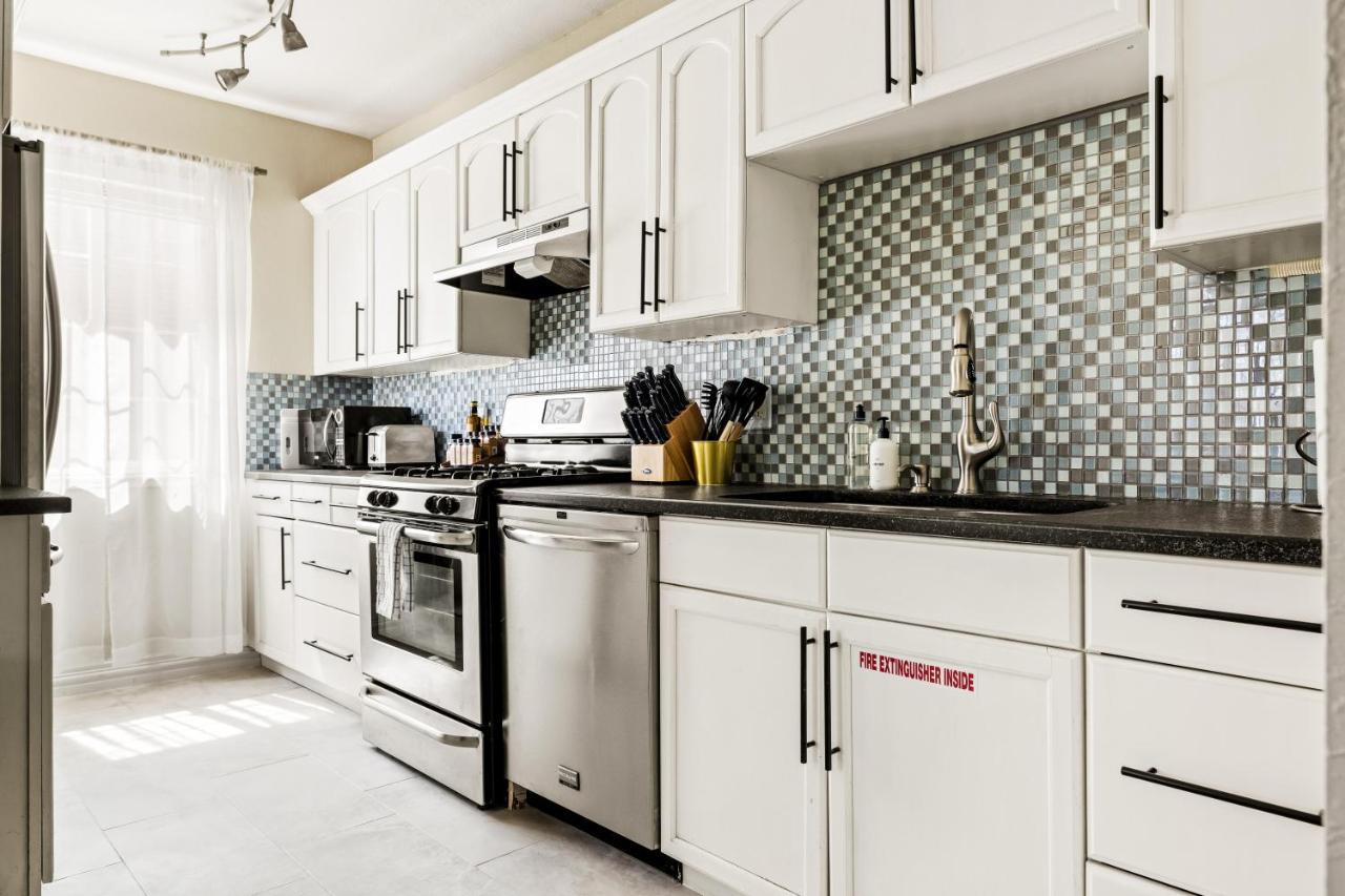 Stylish City Retreat - King Beds - Walk To Sloans Lake Denver Exterior photo