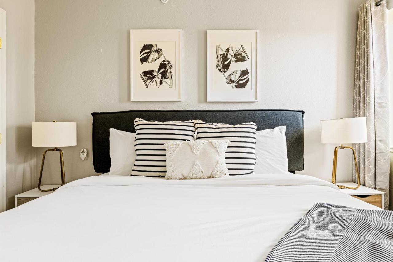 Stylish City Retreat - King Beds - Walk To Sloans Lake Denver Exterior photo